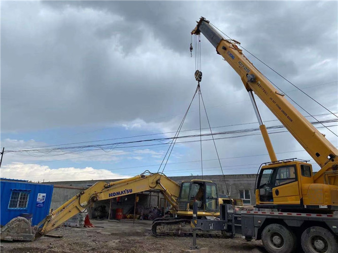 建阳区25吨吊车的工作半径是多少？